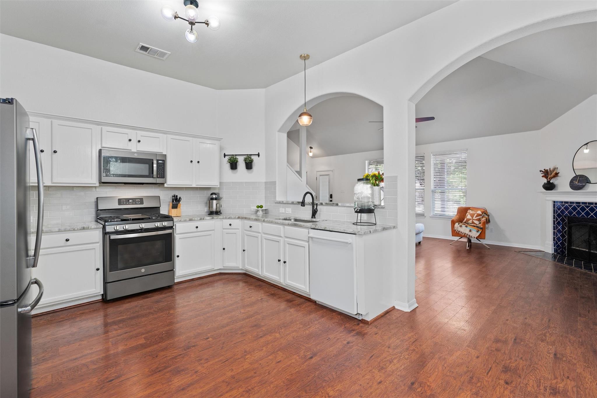902 Lavender Cove Pflugerville TX 78660