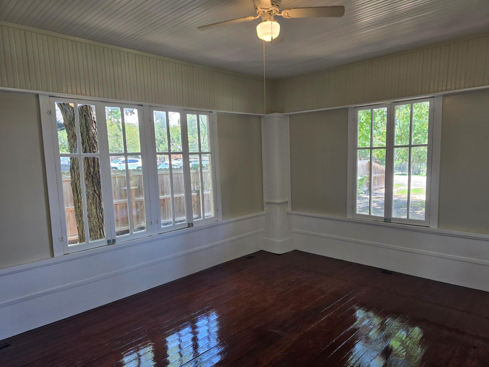 144 W Wallace Street Gonzales TX 78629