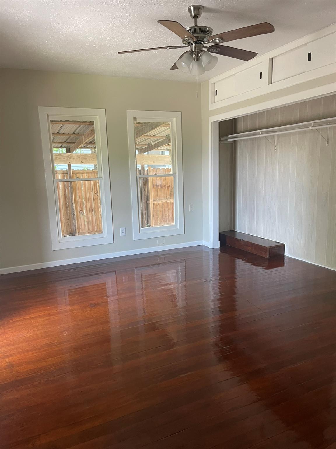 144 W Wallace Street Gonzales TX 78629