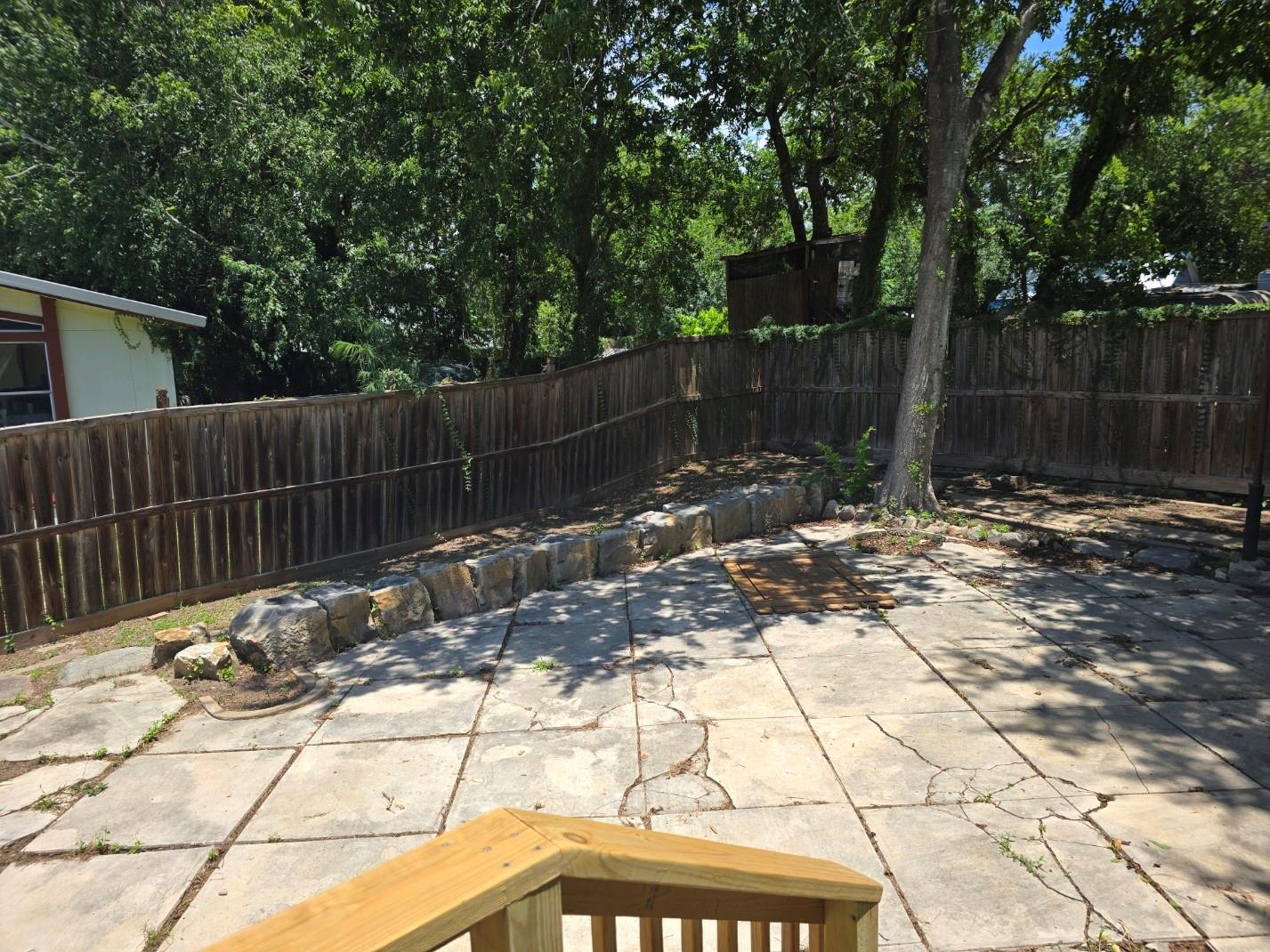144 W Wallace Street Gonzales TX 78629