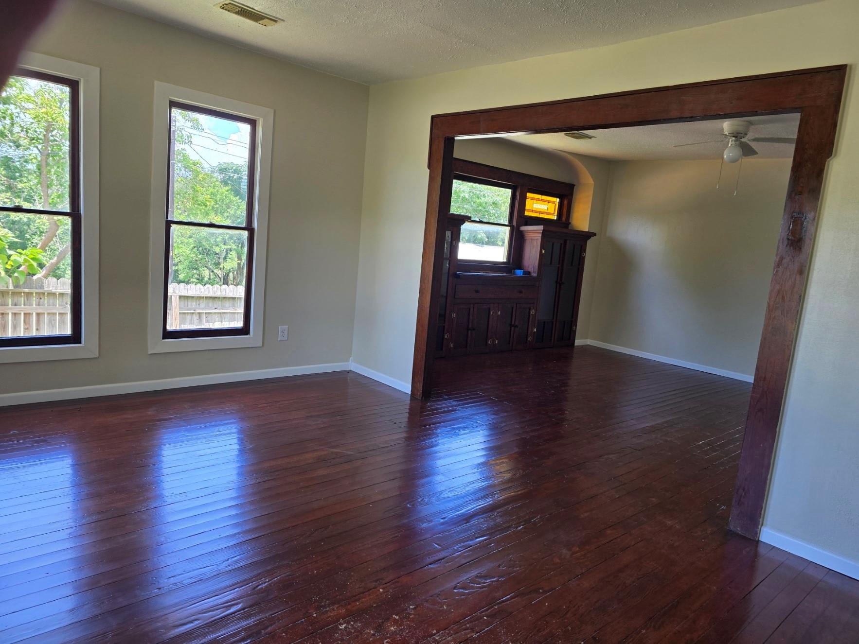 144 W Wallace Street Gonzales TX 78629