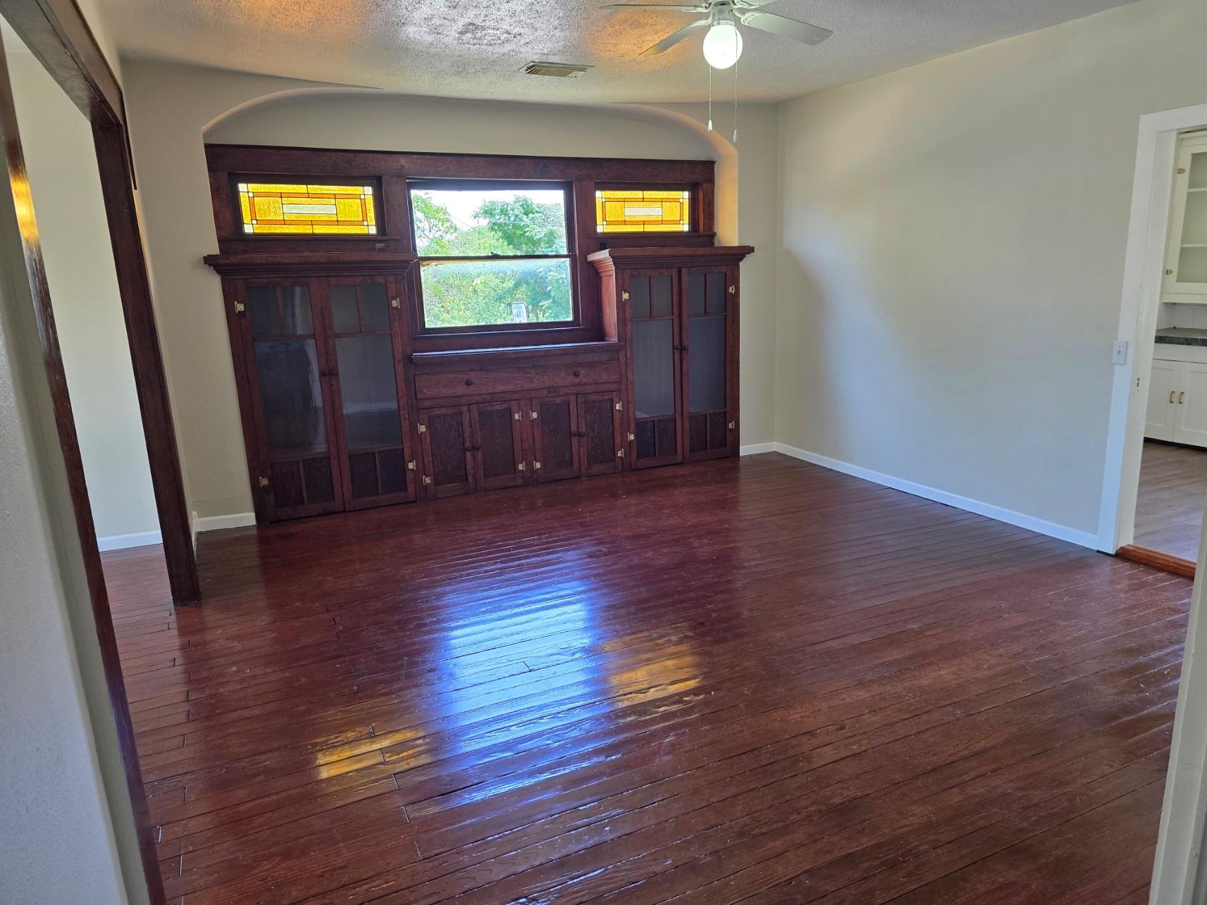 144 W Wallace Street Gonzales TX 78629