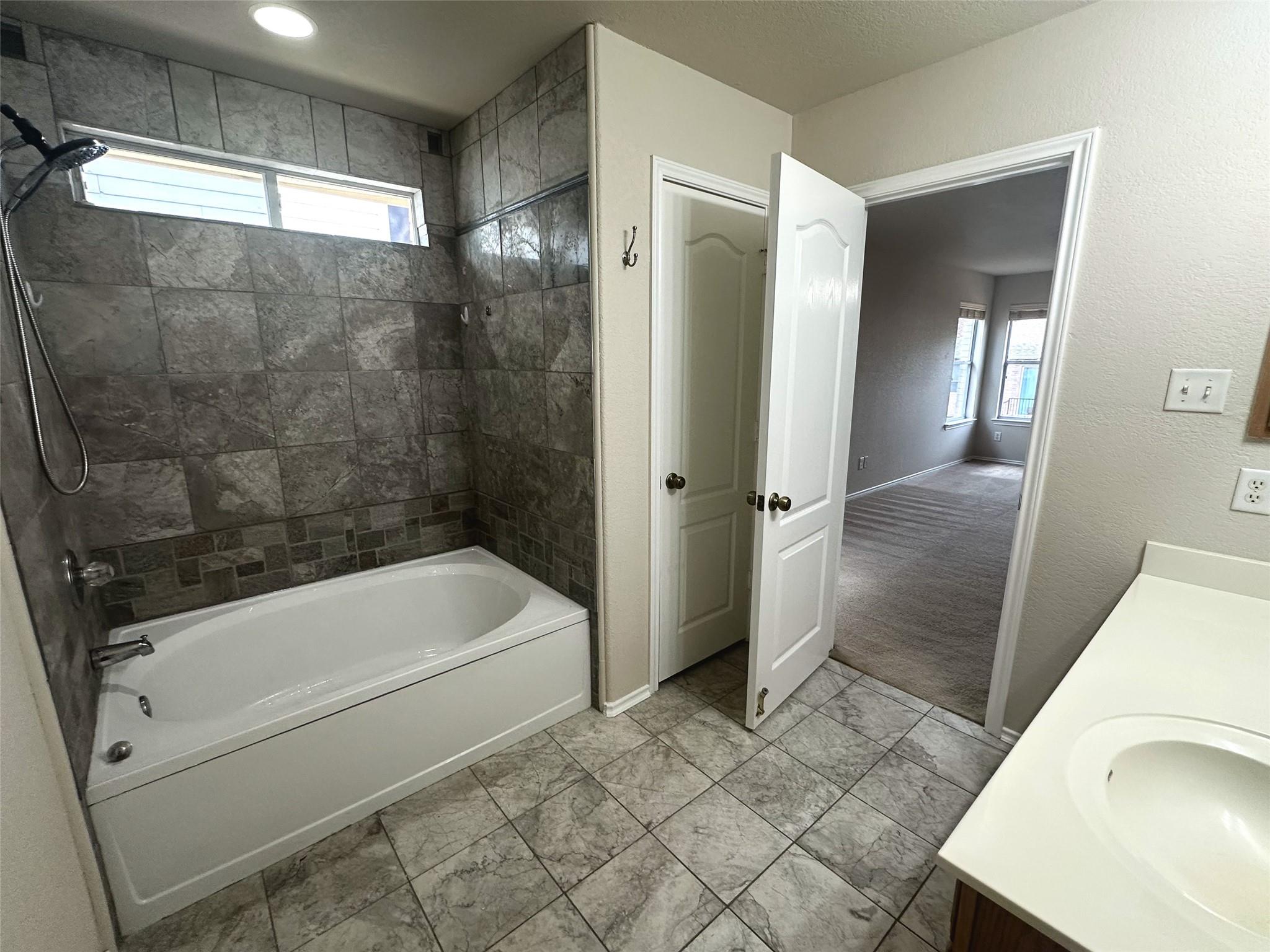 6741 Wayman Ridge San Antonio TX 78233