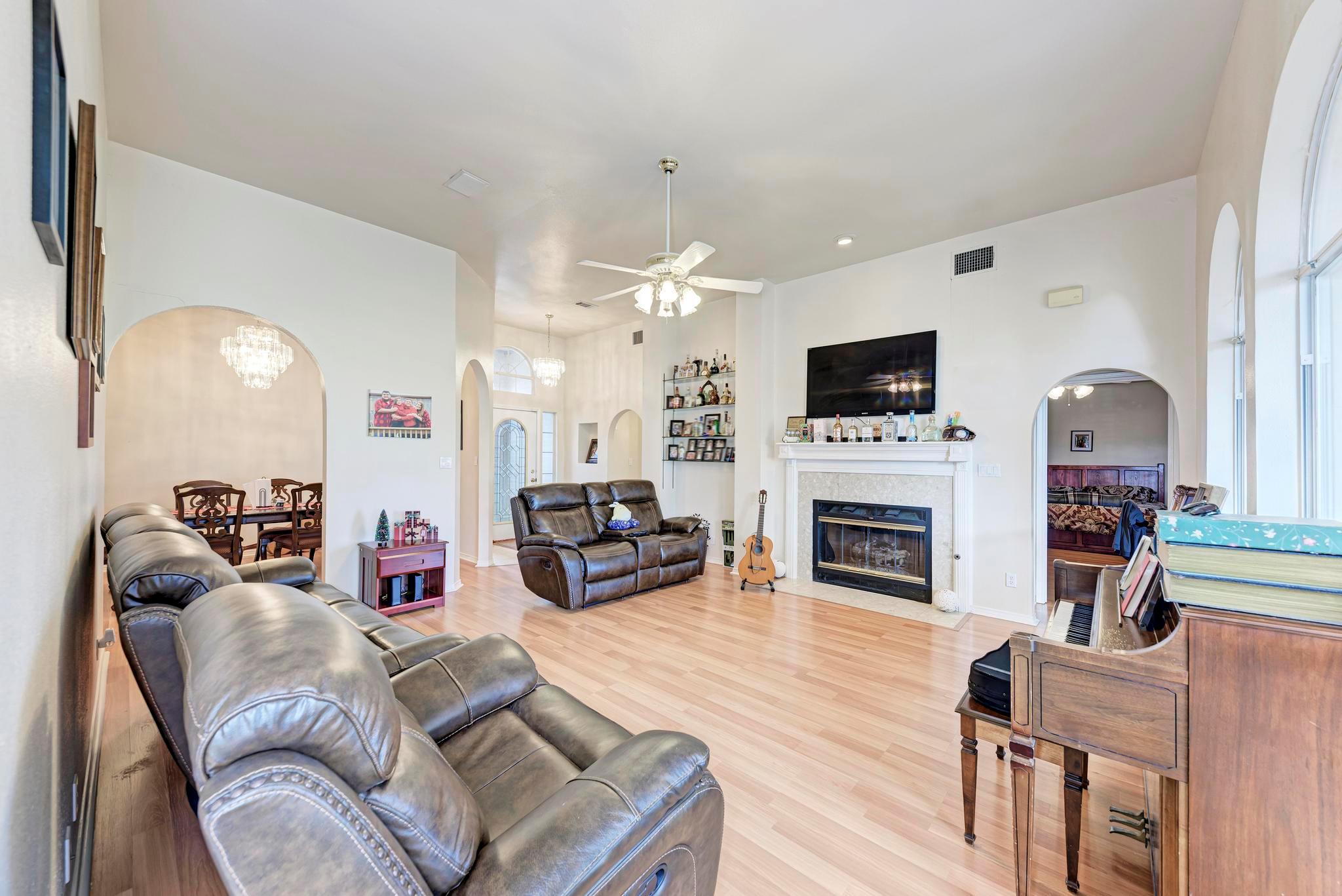 1610 Meadow Lane Lockhart TX 78644