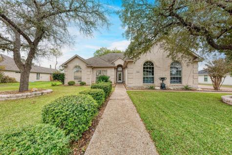 1610 Meadow Lane Lockhart TX 78644