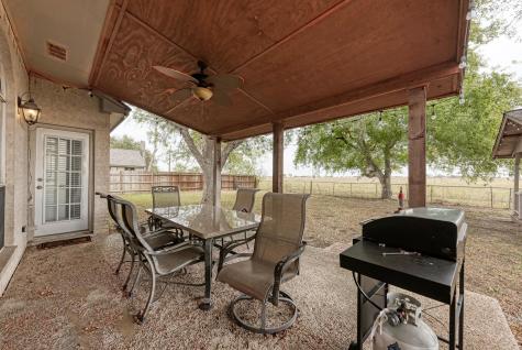 1610 Meadow Lane Lockhart TX 78644