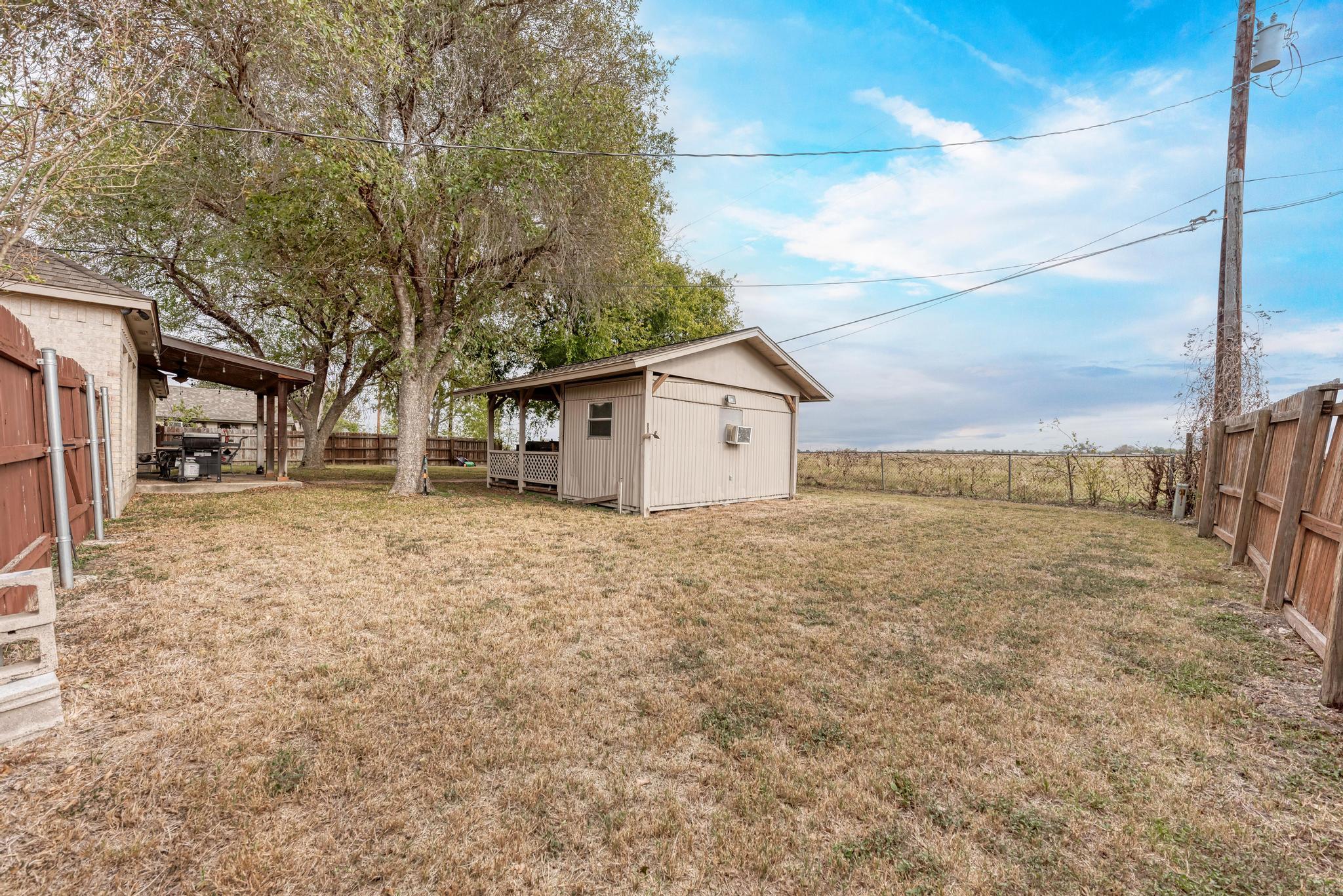 1610 Meadow Lane Lockhart TX 78644