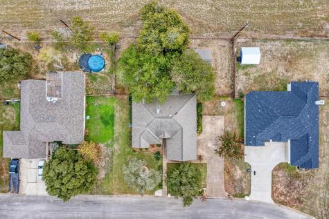 1610 Meadow Lane Lockhart TX 78644