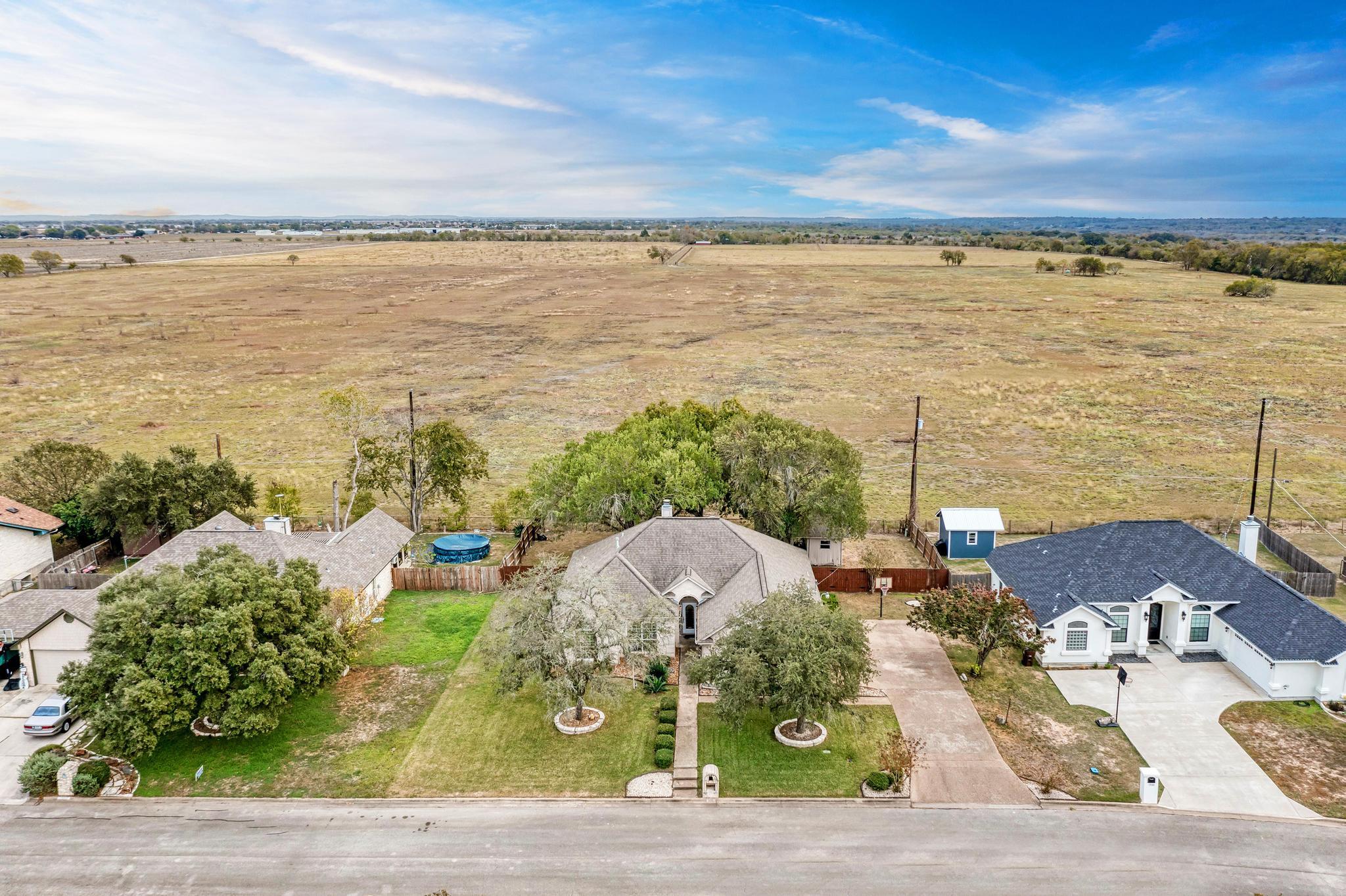 1610 Meadow Lane Lockhart TX 78644