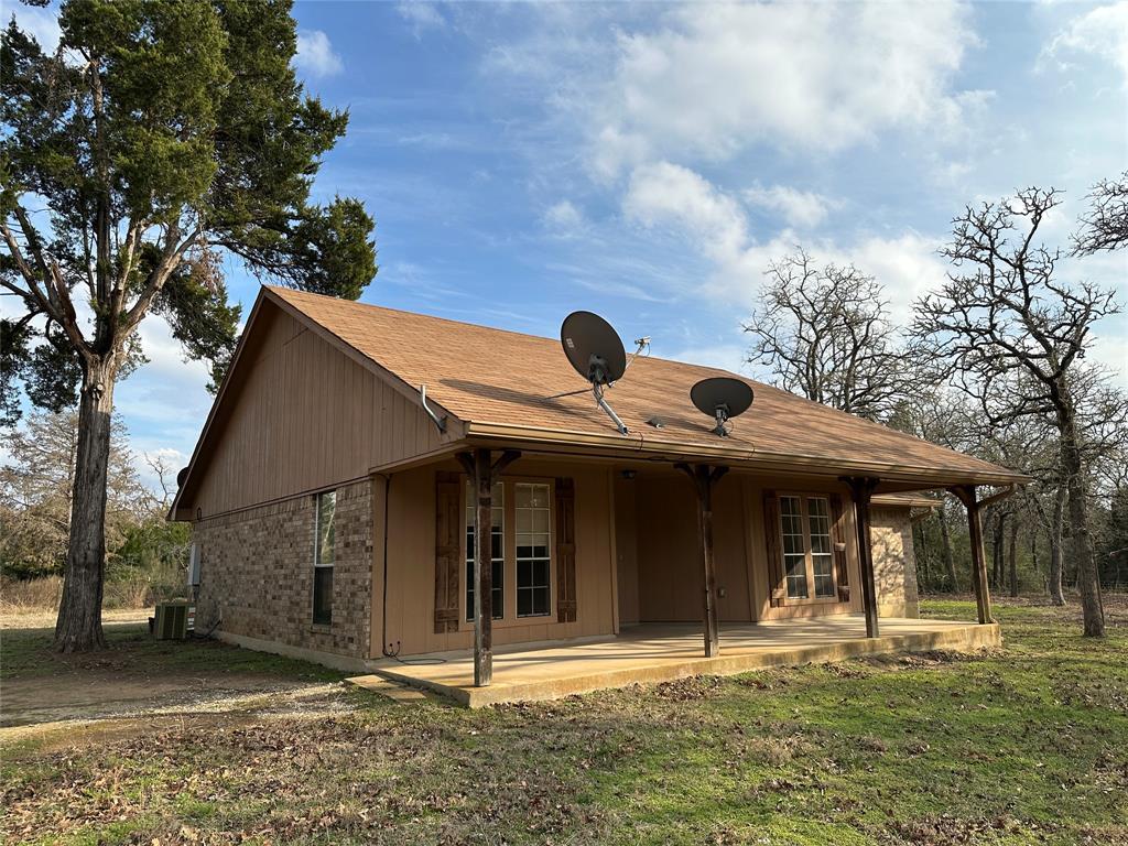 1047 Private Road 3022 Elgin TX 78621