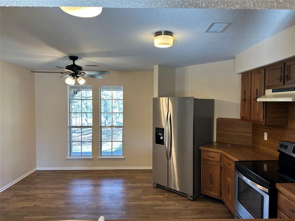 1047 Private Road 3022 Elgin TX 78621