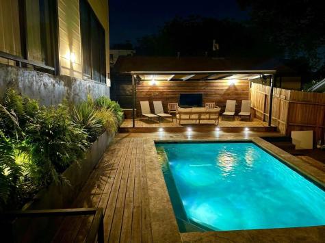 1914 E 8th Street Austin TX 78702