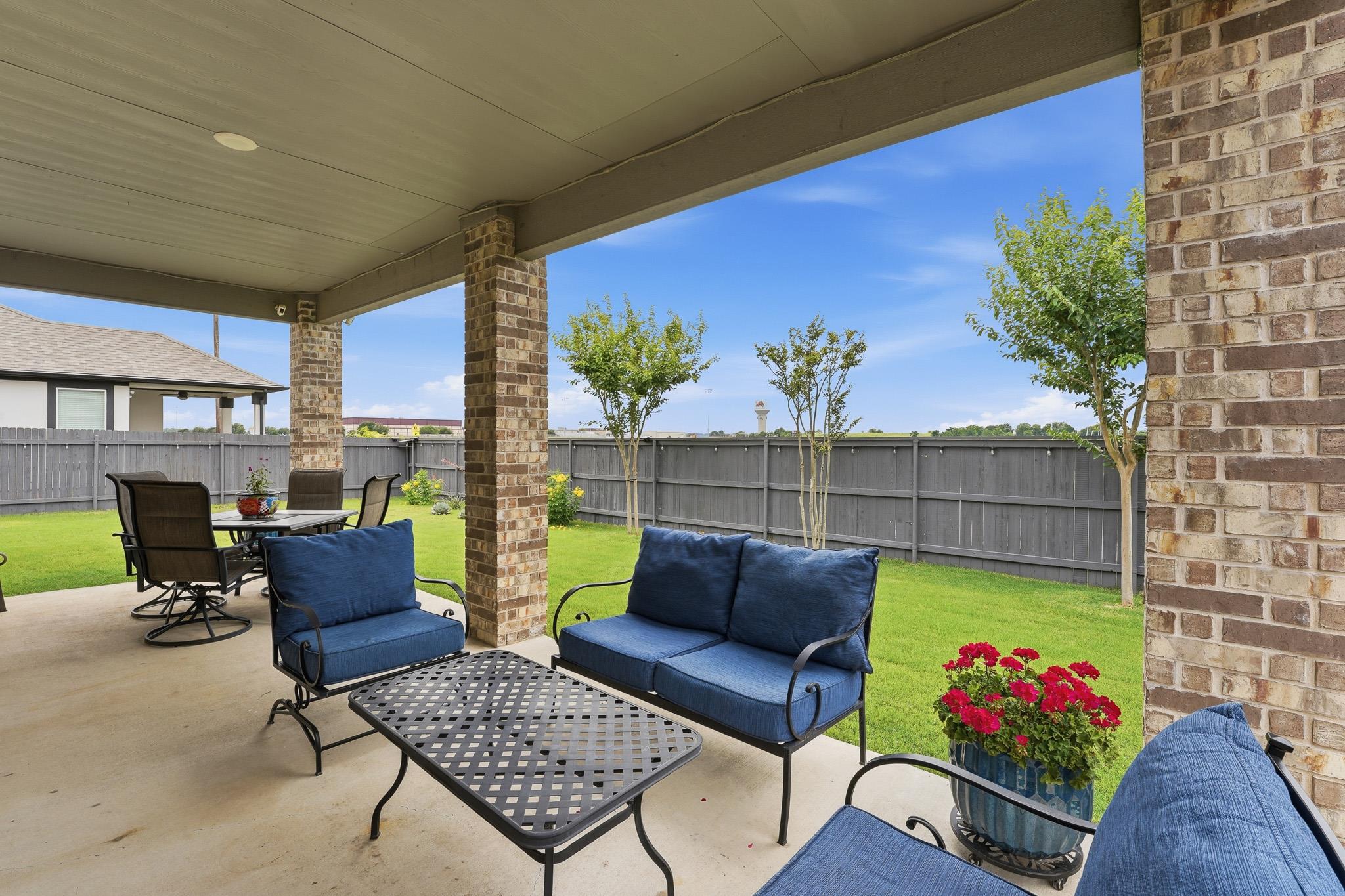 1515 Foxglove Drive Lockhart TX 78644