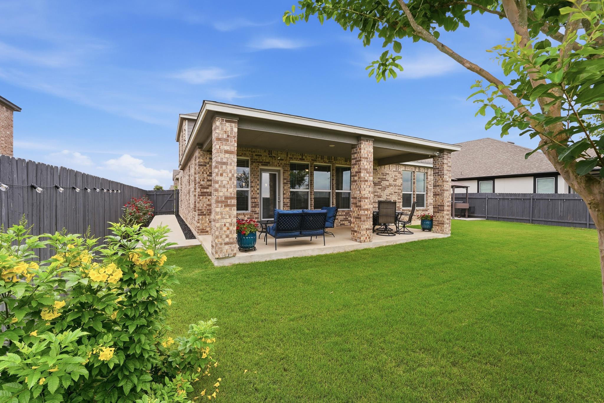 1515 Foxglove Drive Lockhart TX 78644