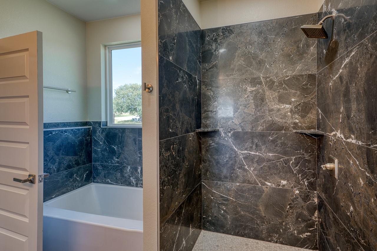 206 Oak Grove Parkway Kingsland TX 78639
