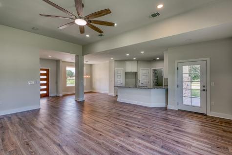 206 Oak Grove Parkway Kingsland TX 78639