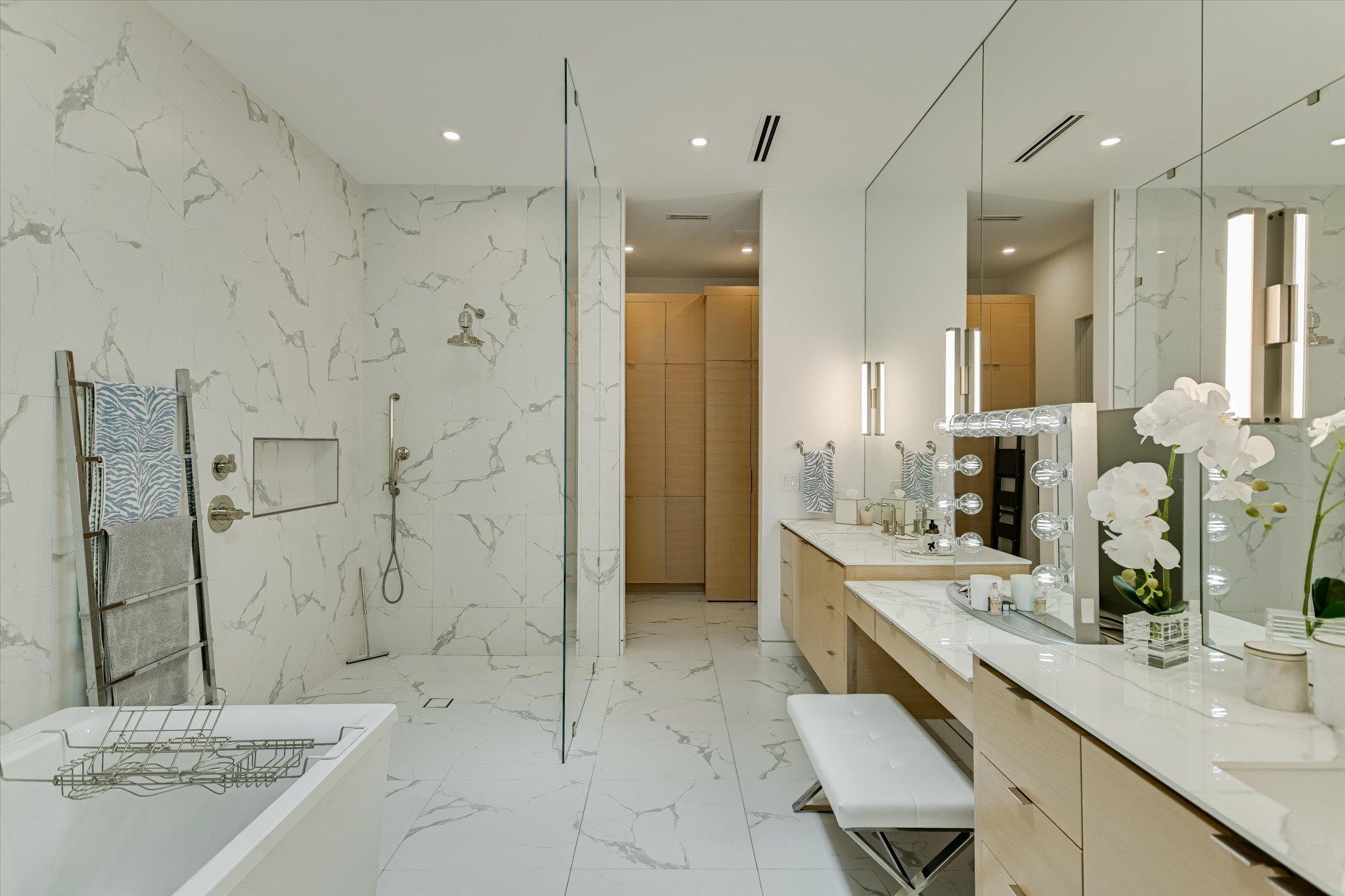 2004 Rue De St Tropez Austin TX 78746