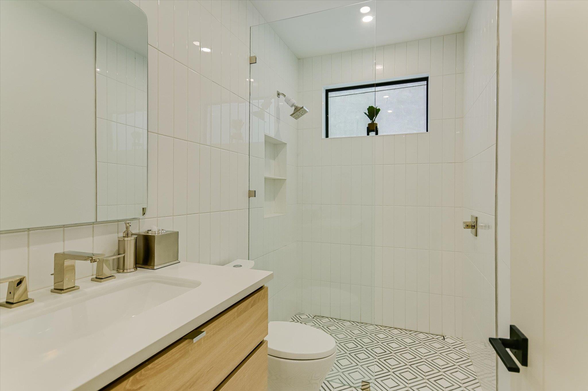 2004 Rue De St Tropez Austin TX 78746