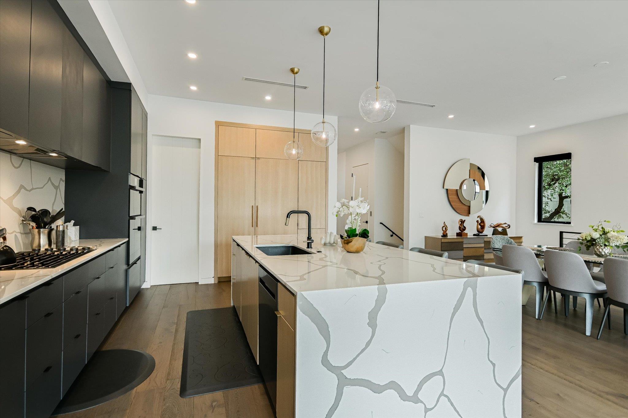 2004 Rue De St Tropez Austin TX 78746