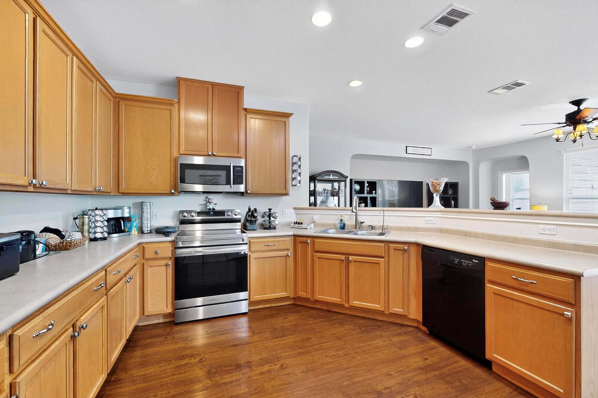 140 Matthews Lane Kyle TX 78640