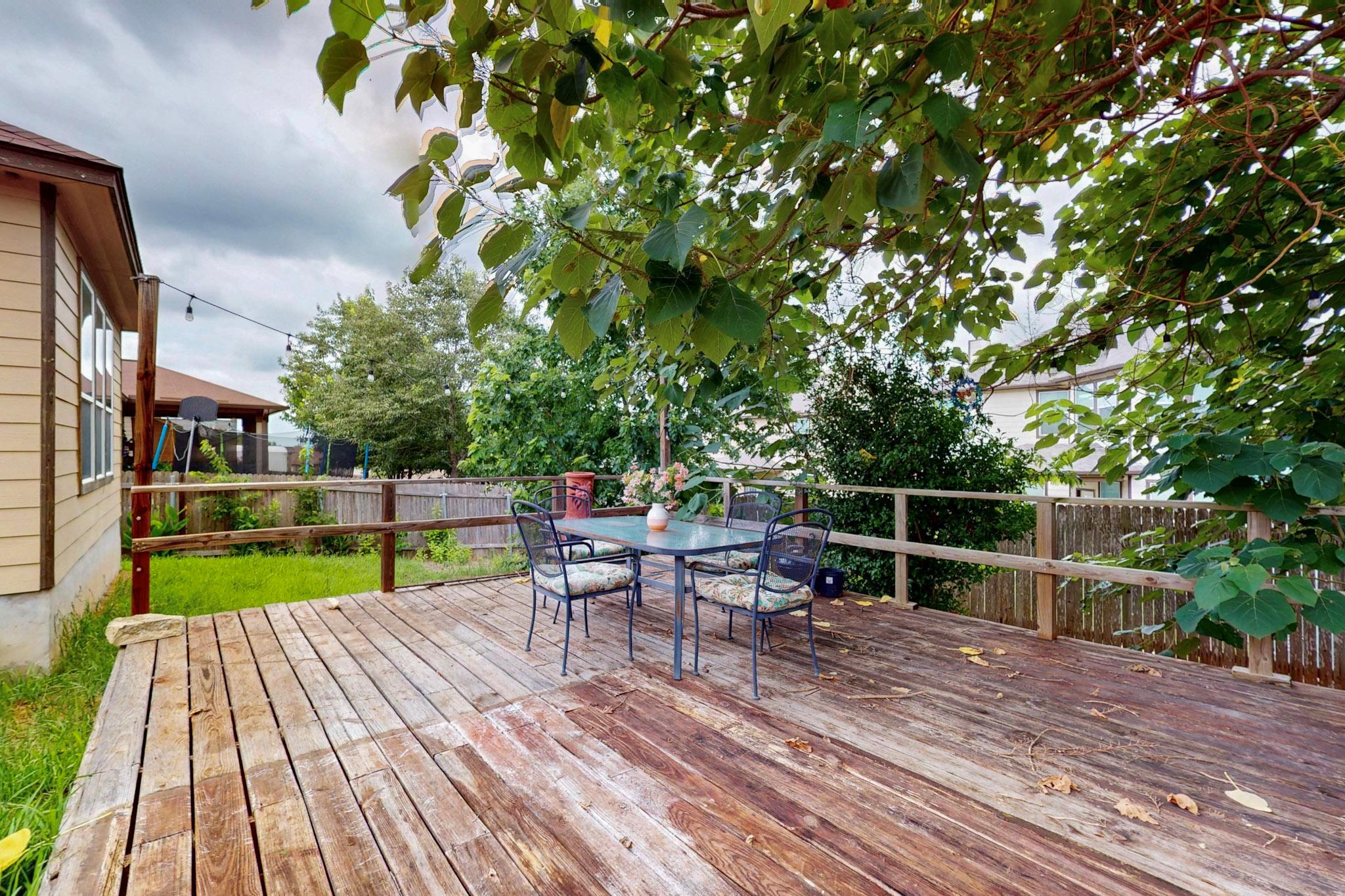 140 Matthews Lane Kyle TX 78640