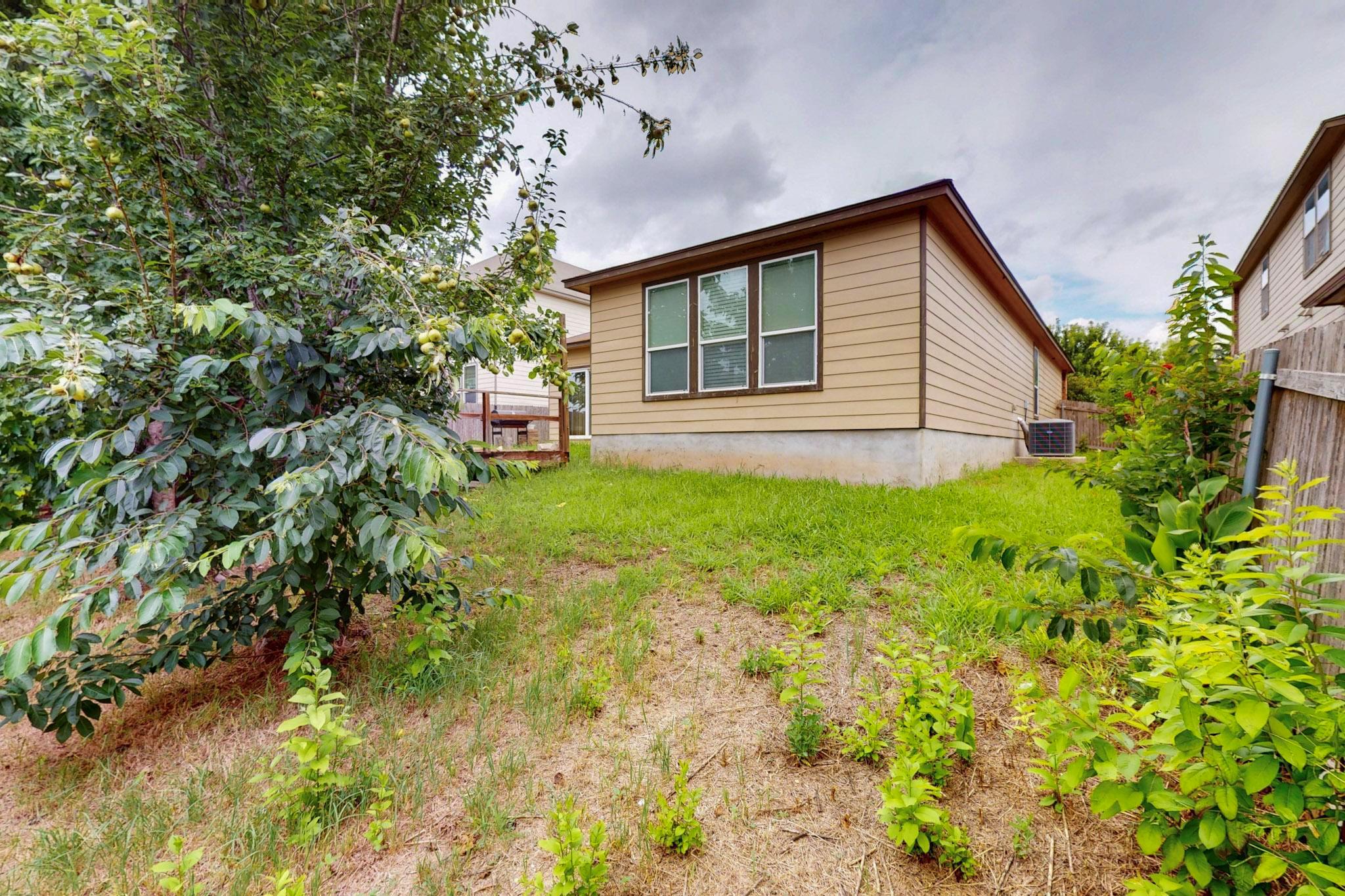 140 Matthews Lane Kyle TX 78640