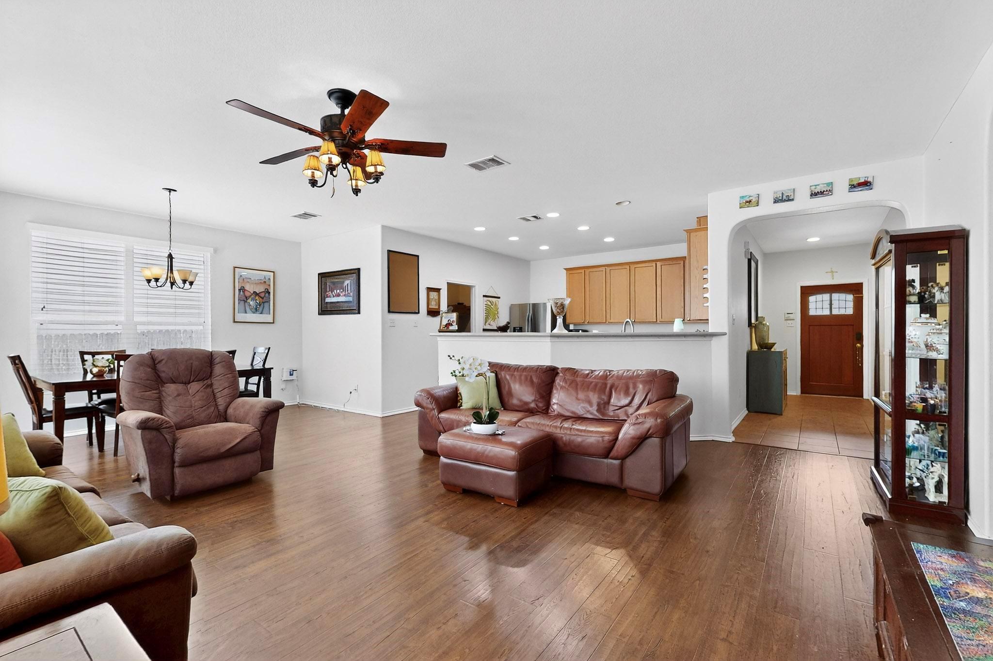 140 Matthews Lane Kyle TX 78640