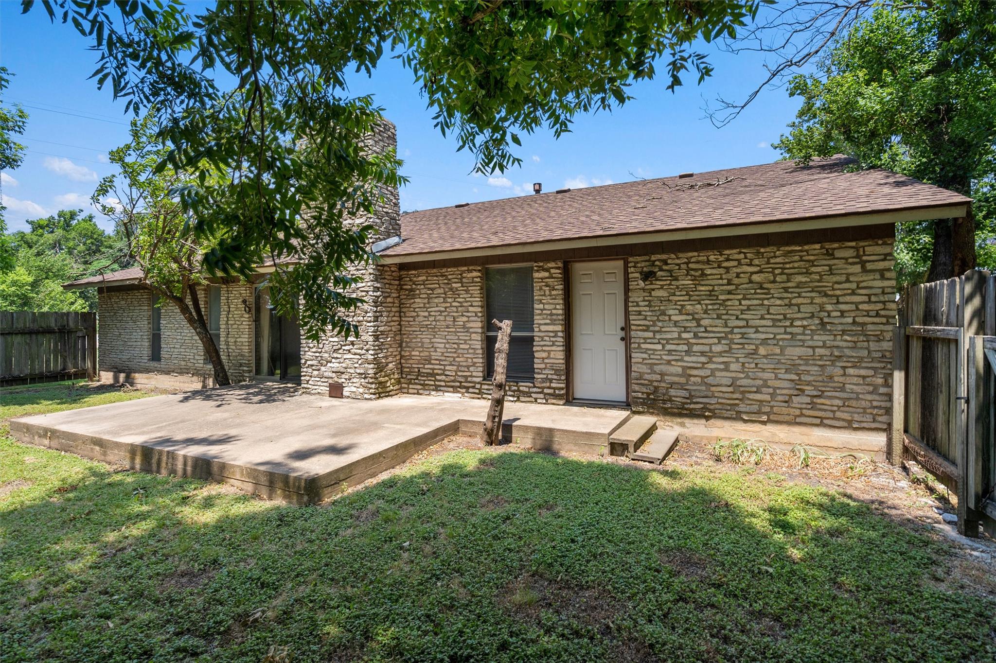20 County Road 408 Taylor TX 76574
