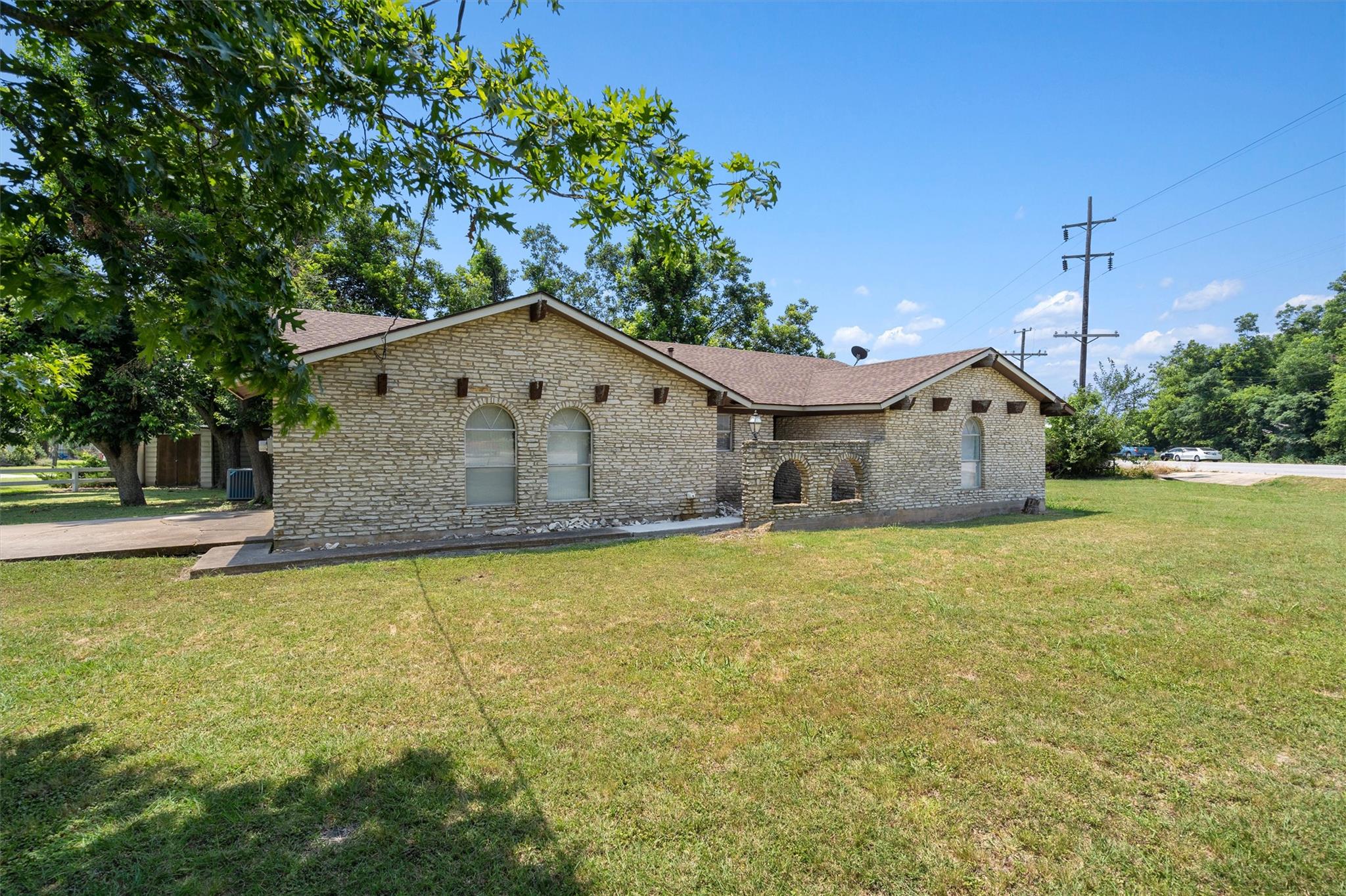 20 County Road 408 Taylor TX 76574