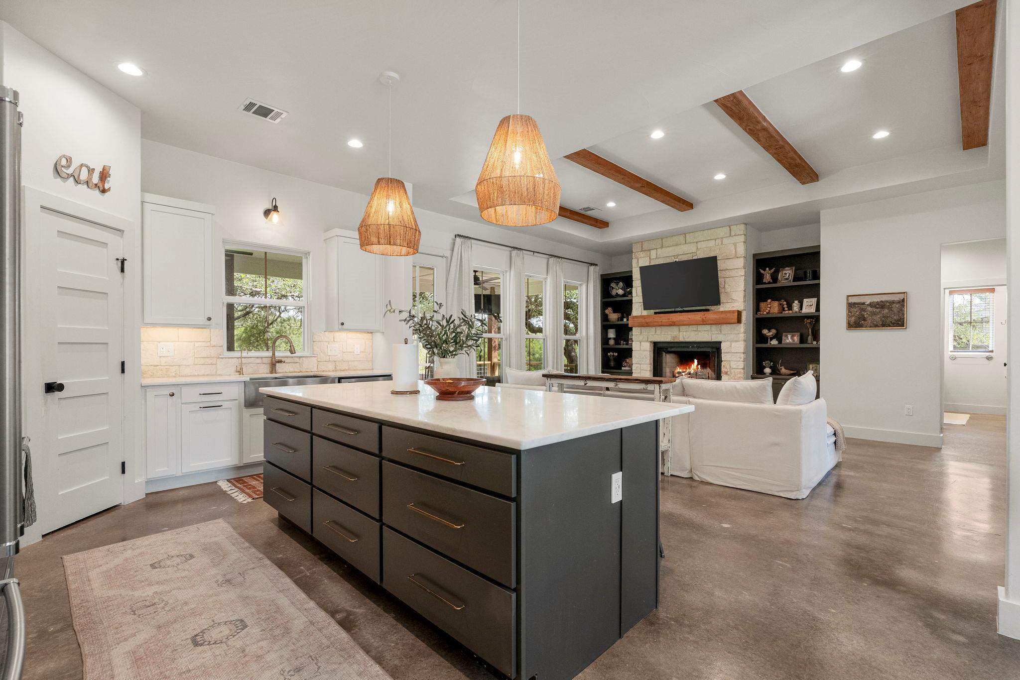 22212 Briarcliff Drive Spicewood TX 78669