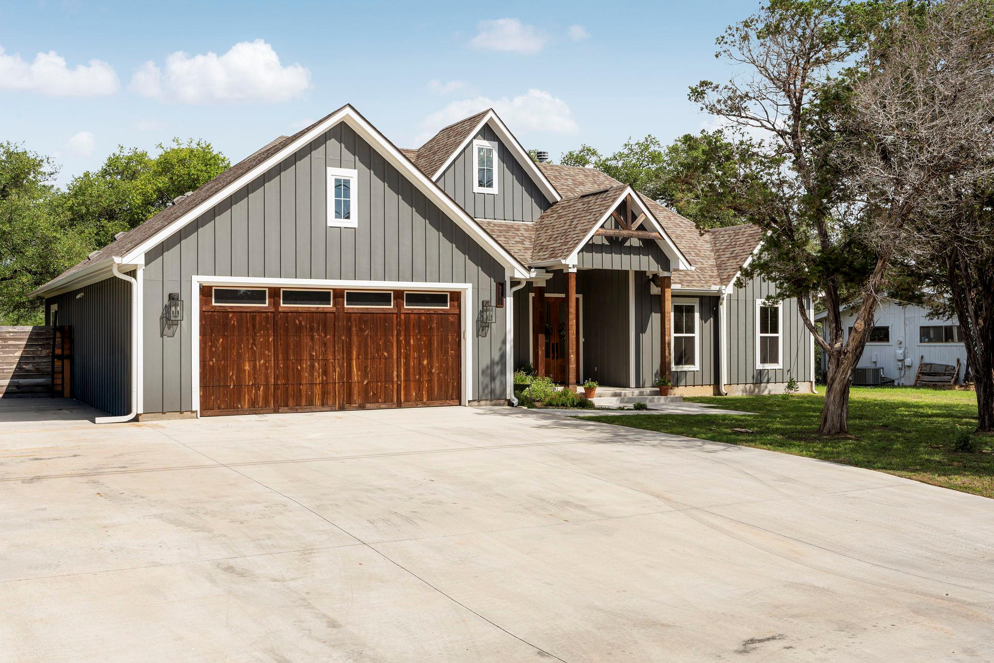 22212 Briarcliff Drive Spicewood TX 78669
