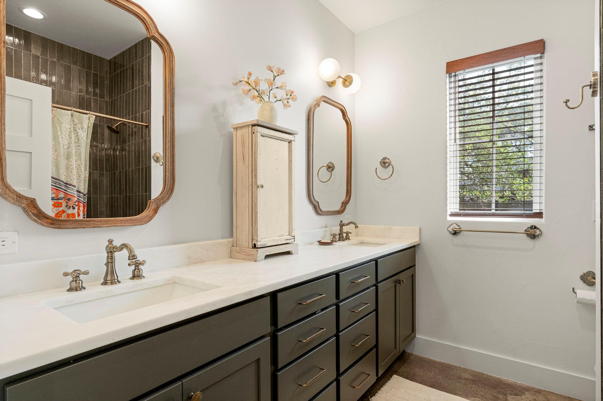 22212 Briarcliff Drive Spicewood TX 78669