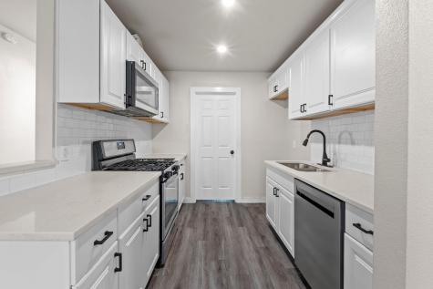 1737 Cricket Hollow Drive Austin TX 78758