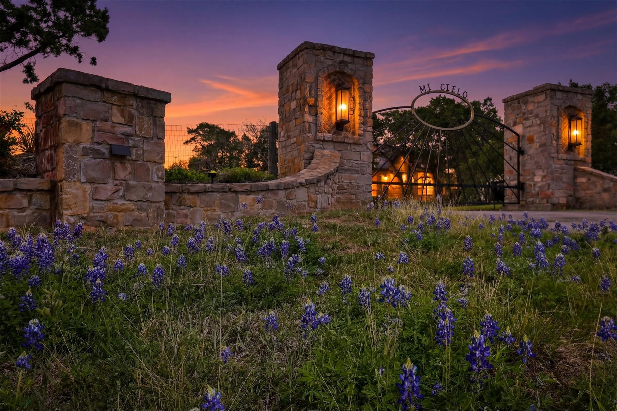 1071 Escalar Drive Buchanan Dam TX 78609