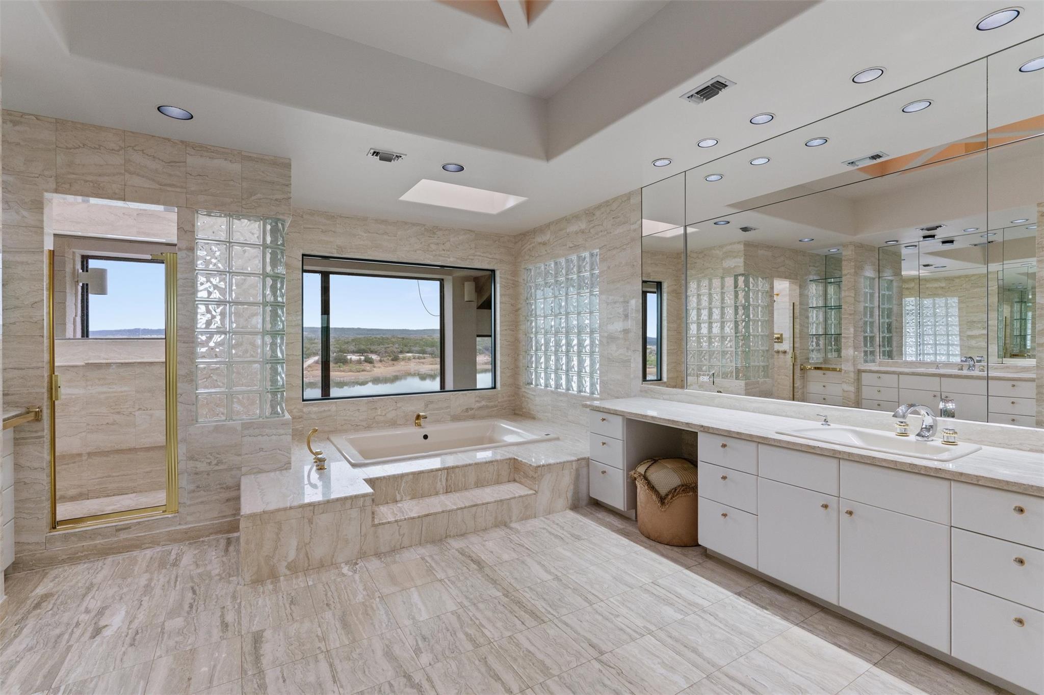 26100 Countryside Drive Spicewood TX 78669