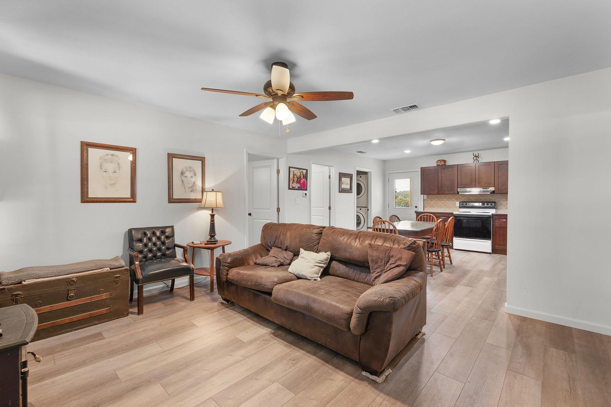 211 Crestview Burnet TX 78611