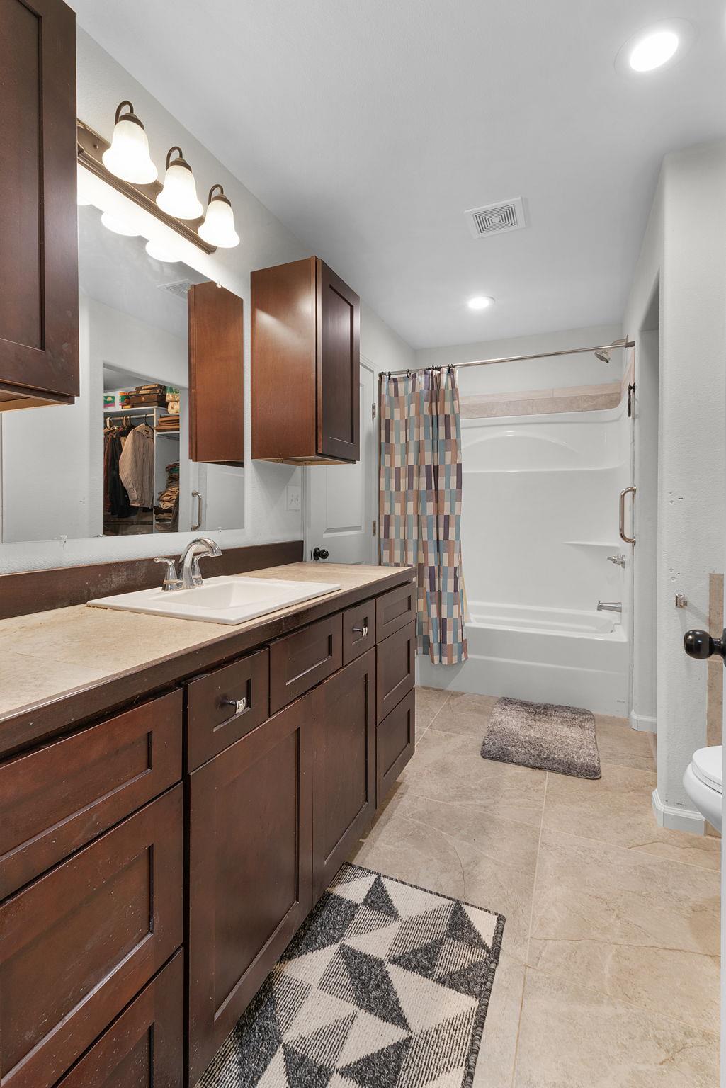 211 Crestview Burnet TX 78611