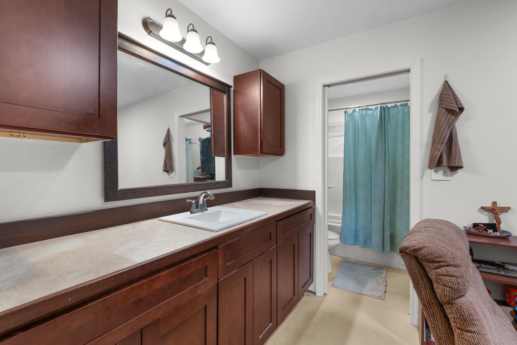 211 Crestview Burnet TX 78611