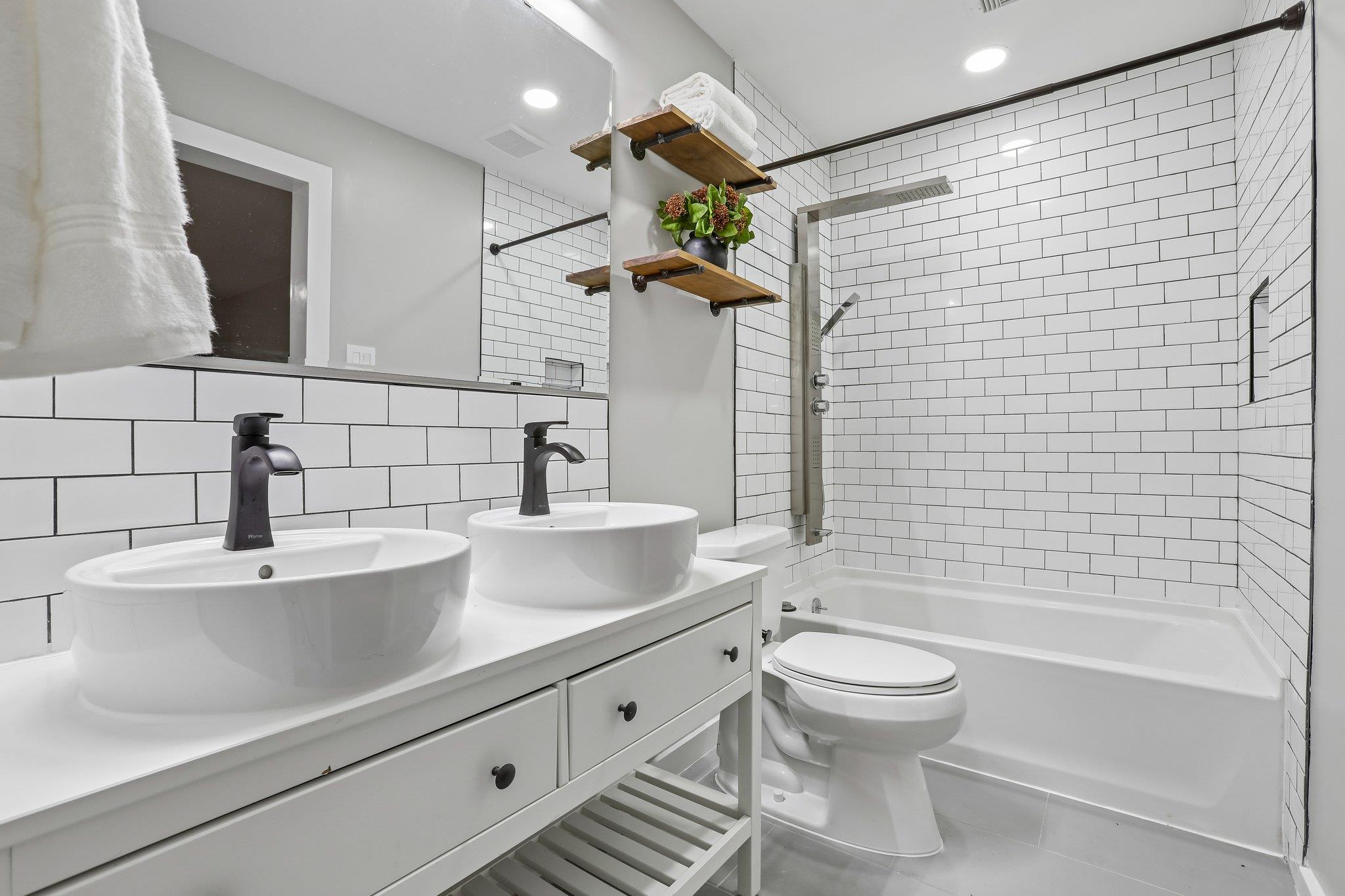 5804 Avery Island Avenue Austin TX 78727