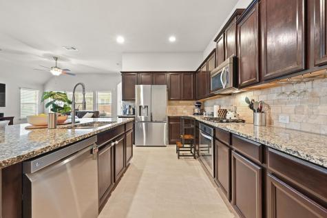 546 Hot Springs Valley Buda TX 78610