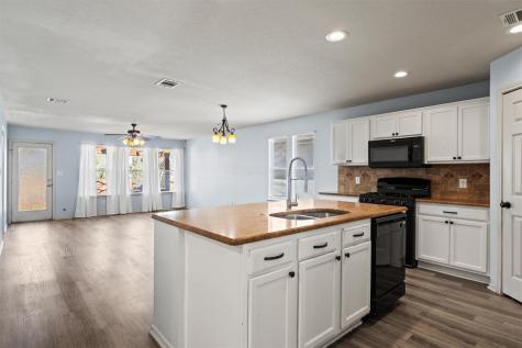 510 Red Tails Drive NE Austin TX 78725