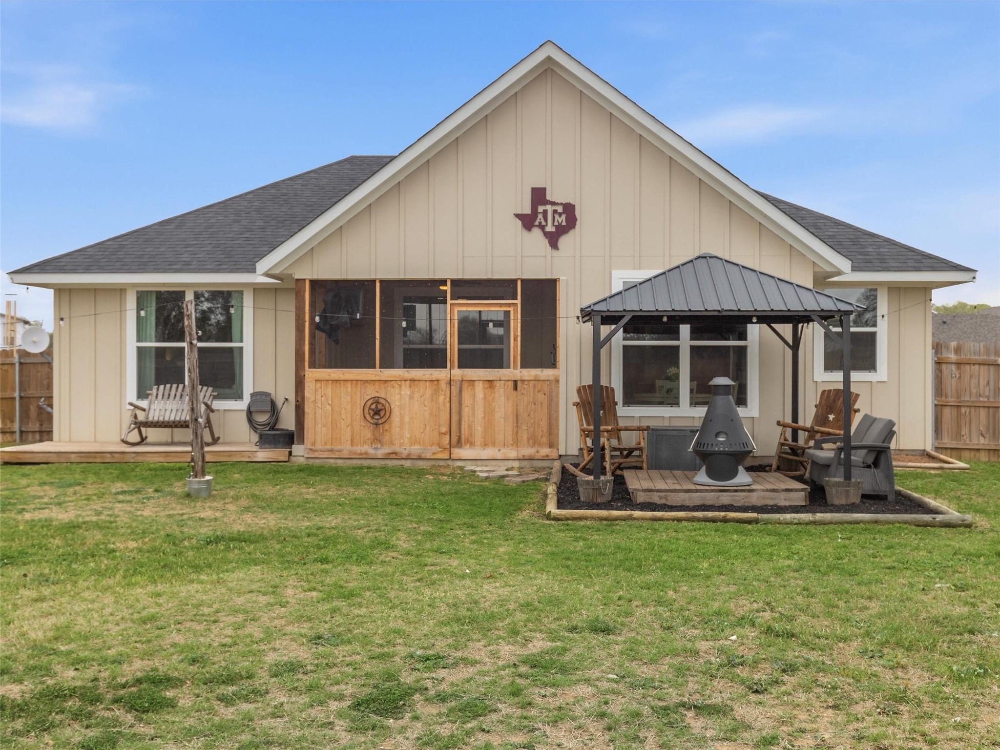 334 Webb Street Smithville TX 78957