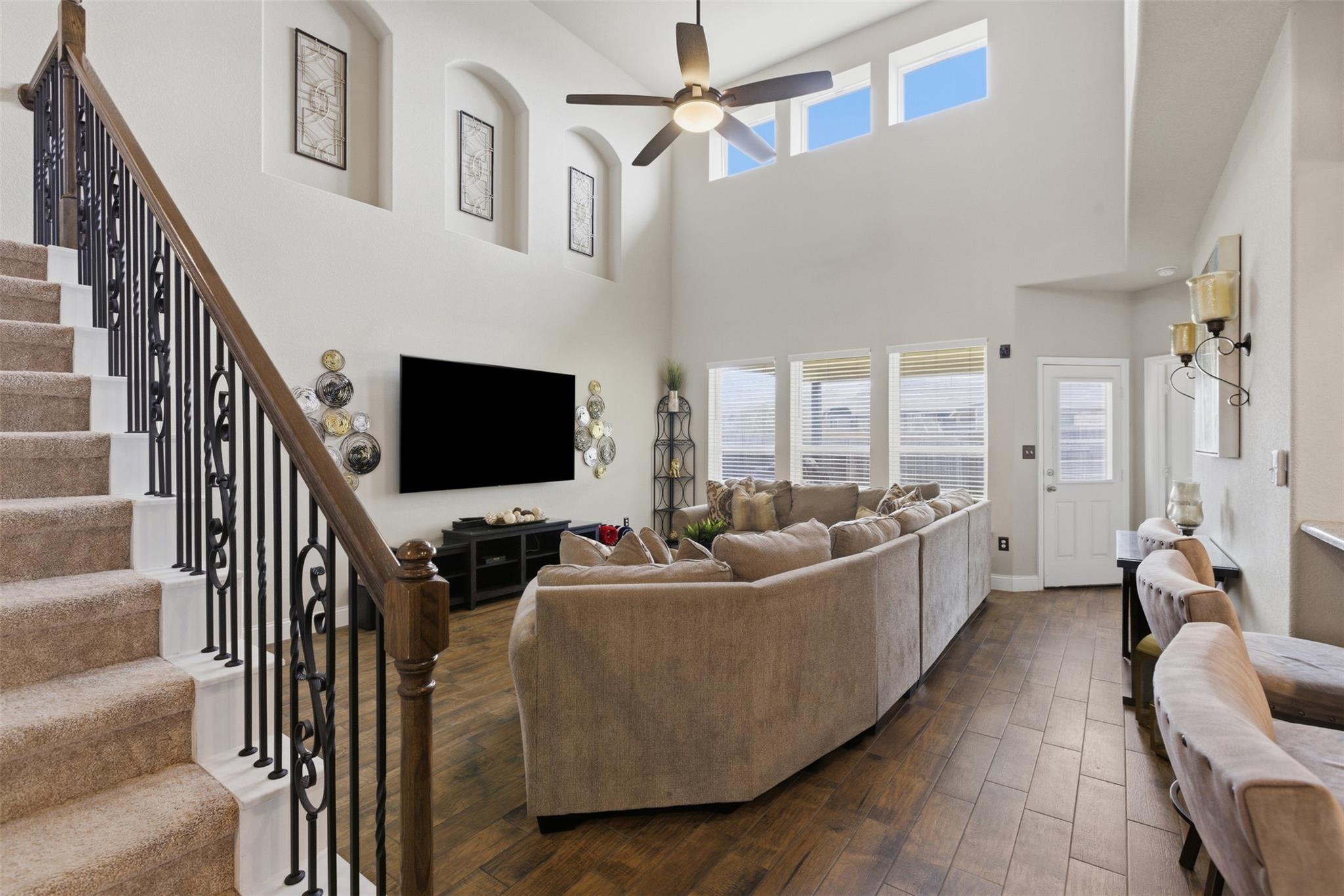 483 Algaroba Loop Buda TX 78610