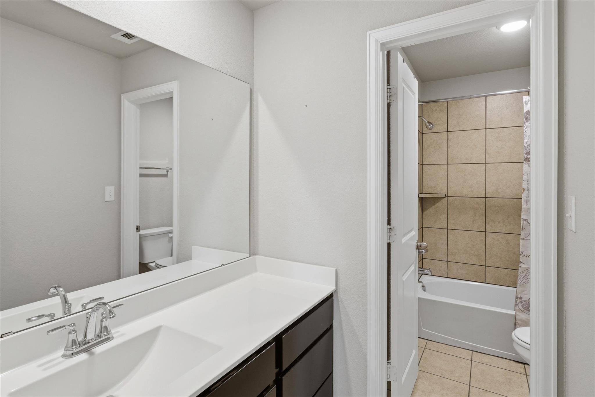 483 Algaroba Loop Buda TX 78610