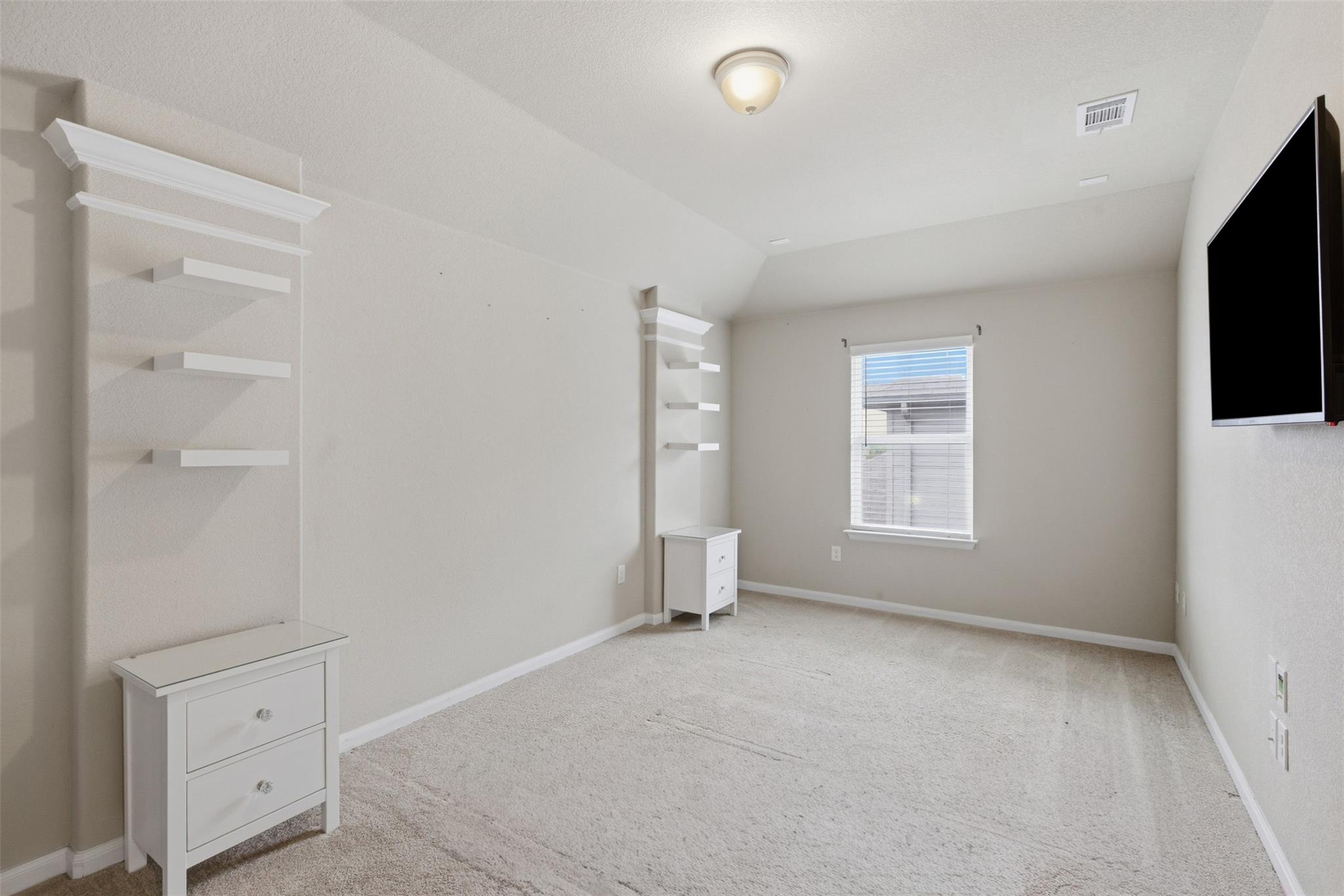 483 Algaroba Loop Buda TX 78610