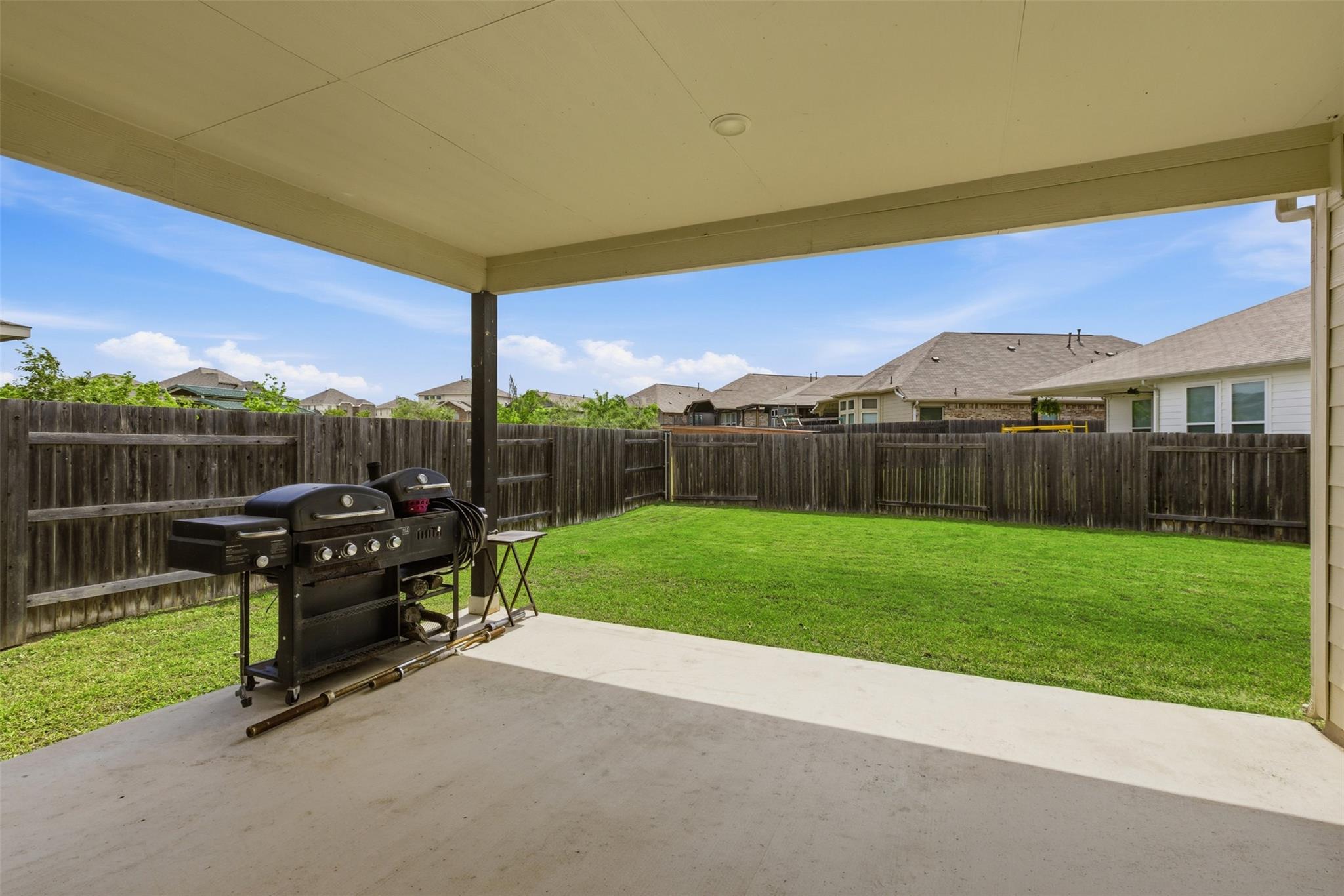483 Algaroba Loop Buda TX 78610