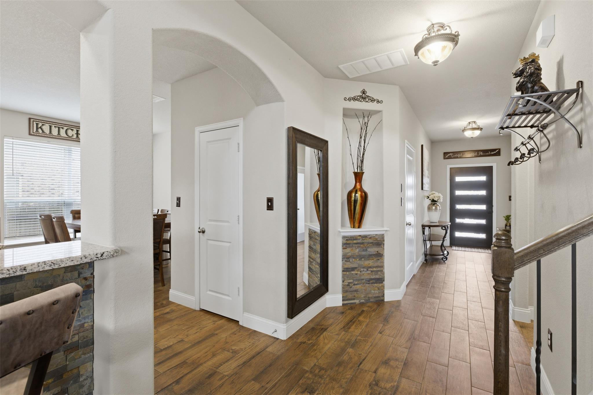 483 Algaroba Loop Buda TX 78610