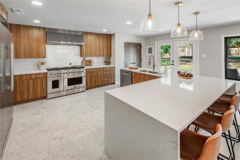 743 S Rosemary Drive Bryan TX 77802