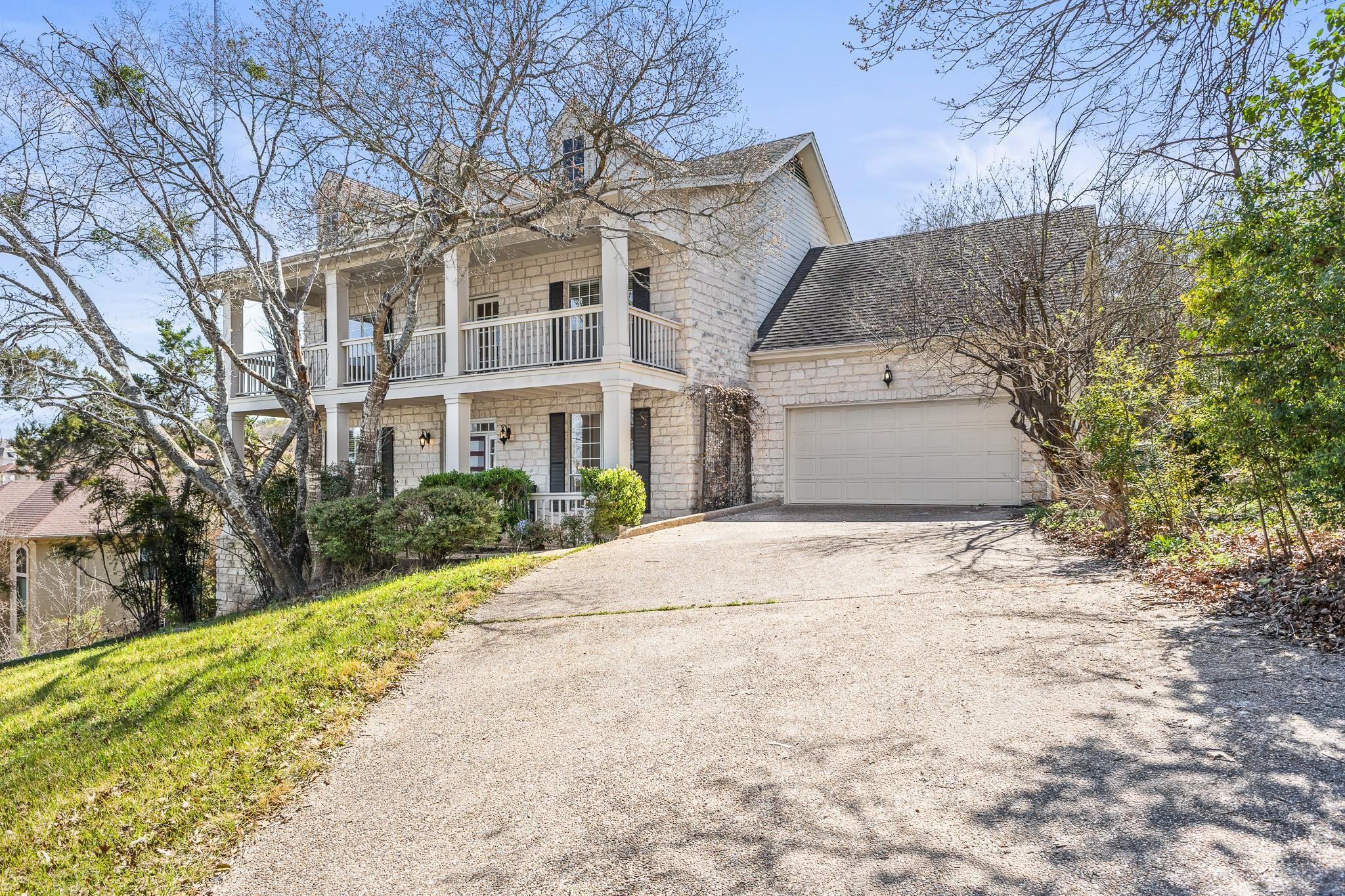 5901 Round Table Cove Austin TX 78746