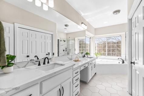 5901 Round Table Cove Austin TX 78746